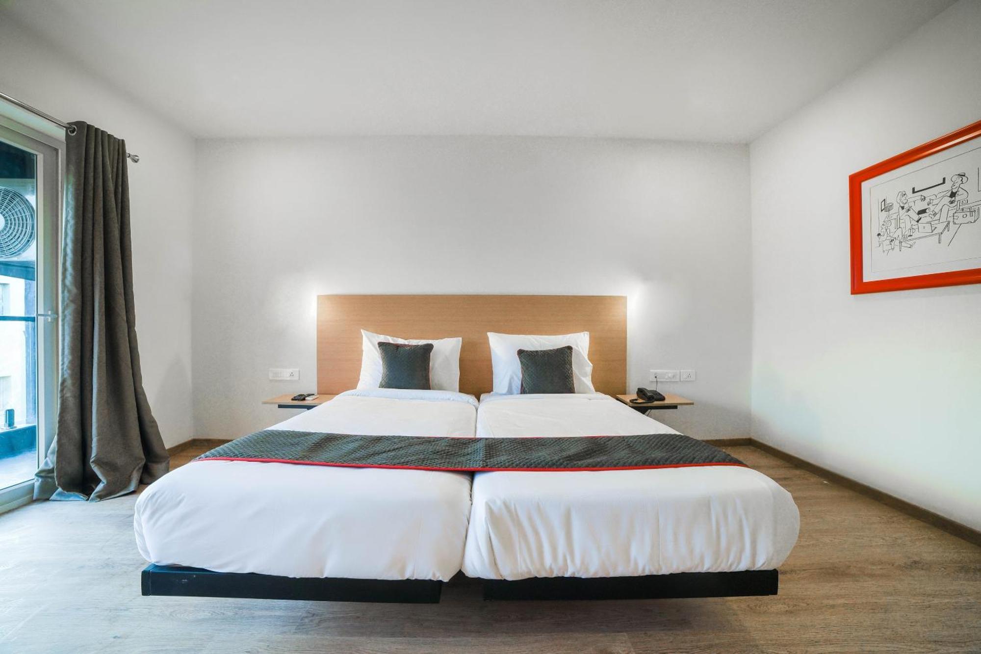 Townhouse 211 Laguna Ecr Near Juhu Beach Csennai Kültér fotó