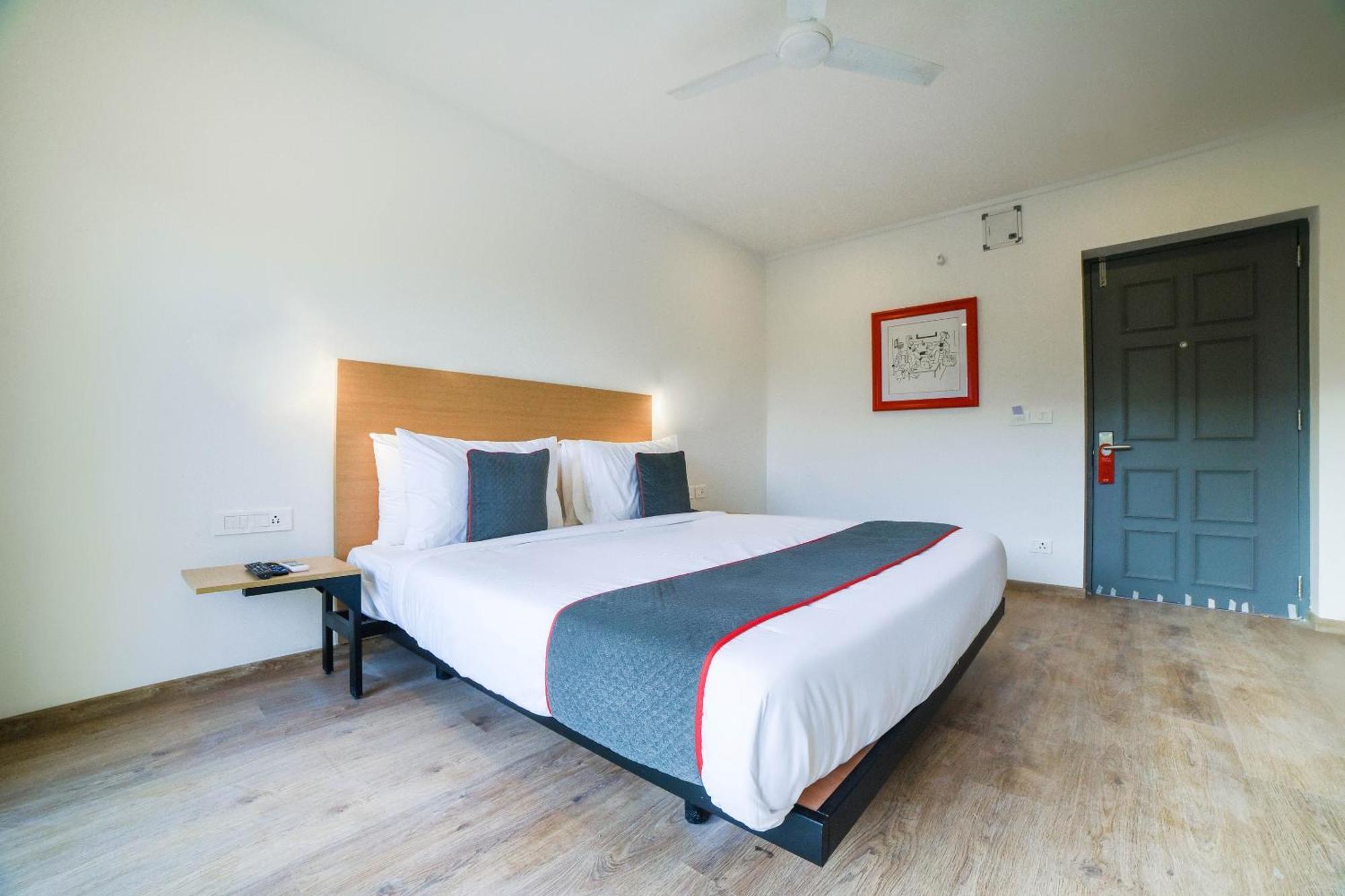 Townhouse 211 Laguna Ecr Near Juhu Beach Csennai Kültér fotó